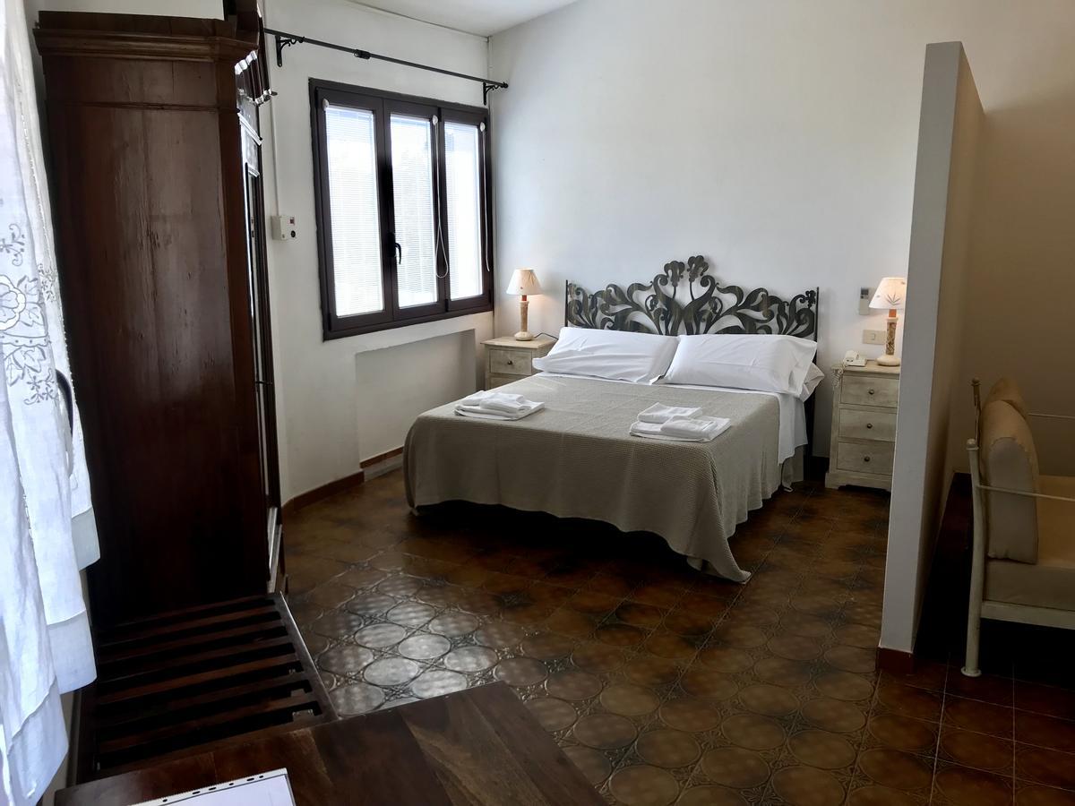 Hotel Su Meriagu Capitana Exteriér fotografie